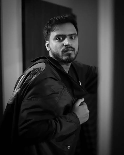 Amit Badhana Networth